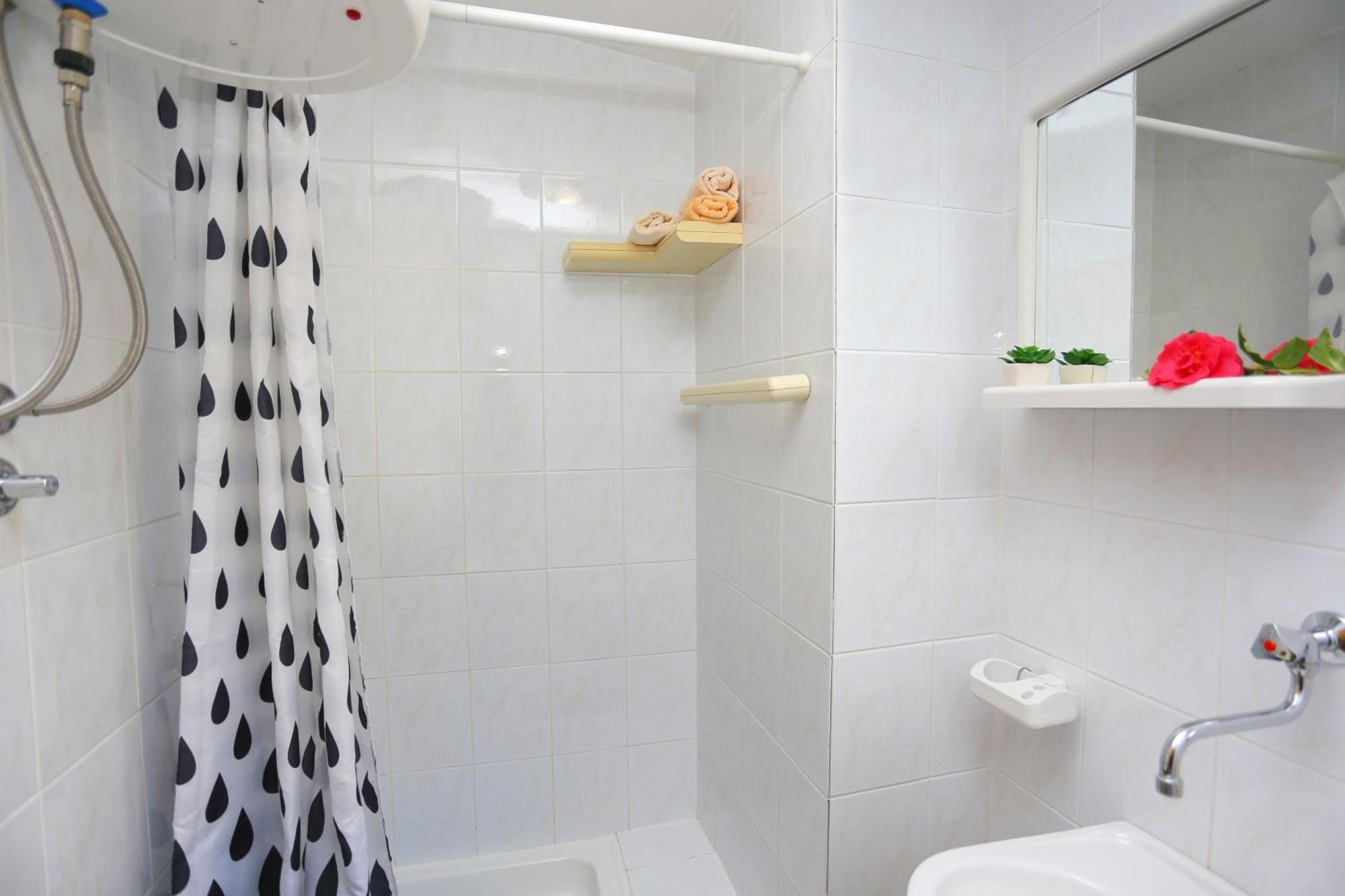 Apartments By The Sea Podaca, Makarska - 11588 Номер фото